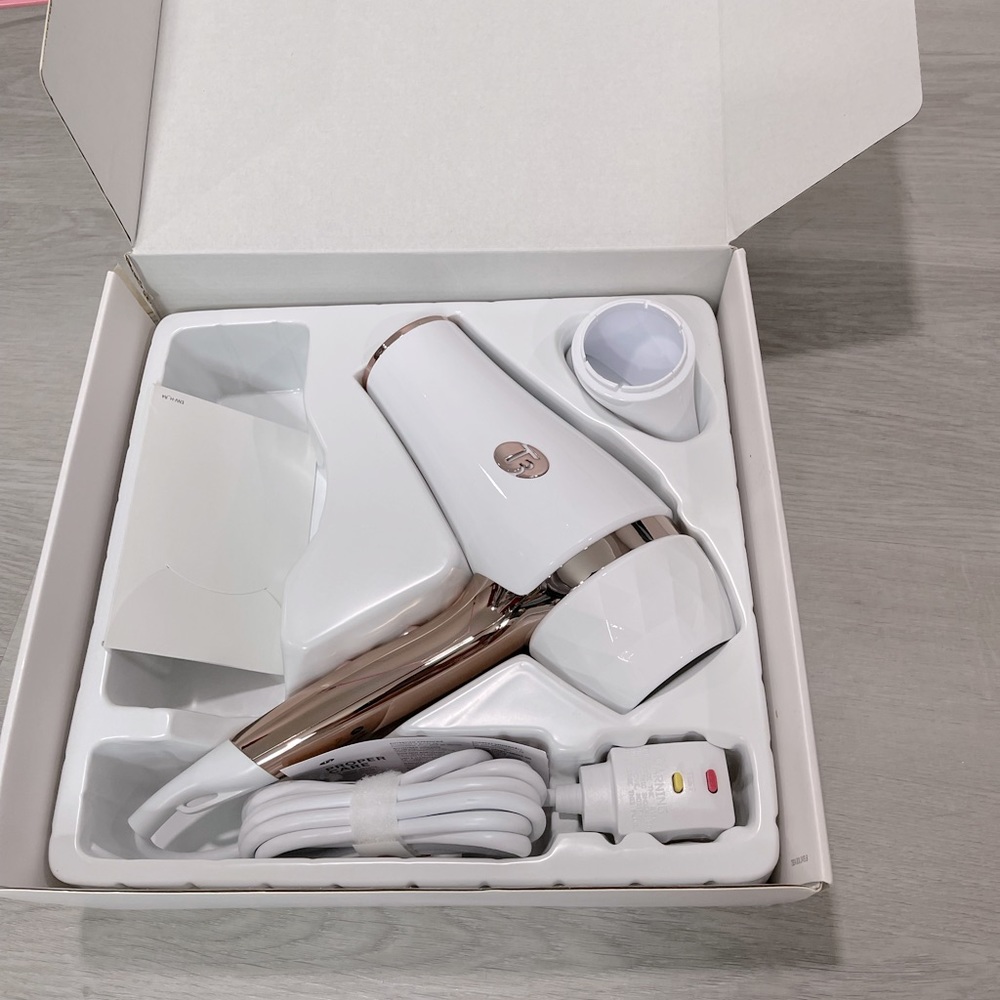 T3 featherweight hair dryer
